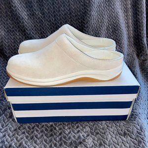 Lands' End Ivory Suede Clog NIB Size 7.5